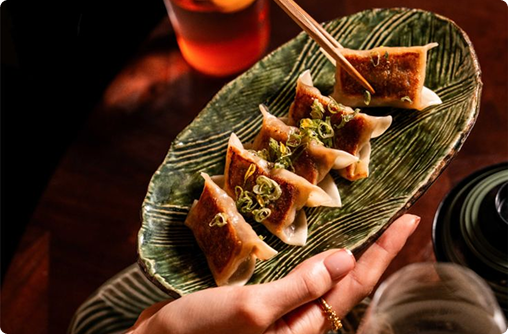 Bespoke menus crafted around the  
guest of honour.
